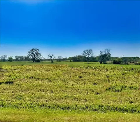 10199 Panther Creek Dr, Iola, TX 77861