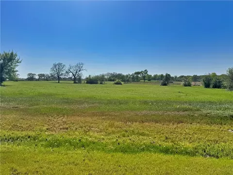 10237 Panther Creek Dr, Iola, TX 77861