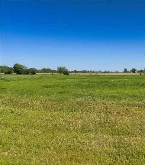 9866 Panther Creek Dr, Iola, TX 77861