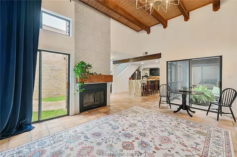 1500 Wolf Run, College Station, TX 77840