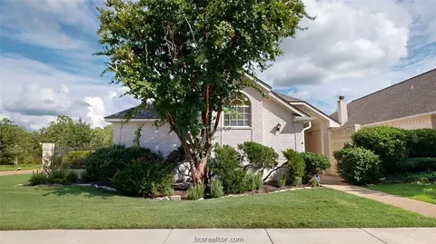 4926 Spearman Dr, College Station, TX 77845