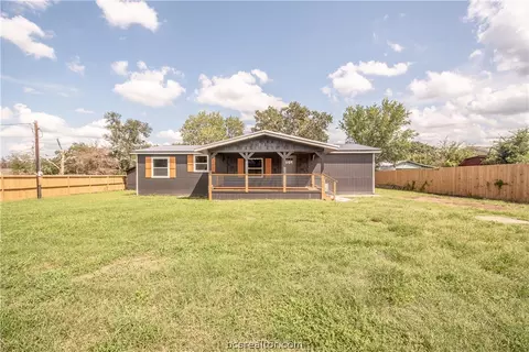 215 Shady Oaks St, Somerville, TX 77879
