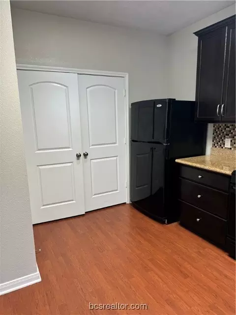 1990 Mountain Wind Ct, Bryan, TX 77807 photo 9