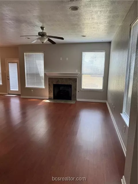 1990 Mountain Wind Ct, Bryan, TX 77807 photo 4