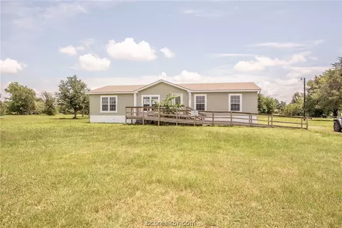 6060 Standing Rock Rd, Bryan, TX 77808