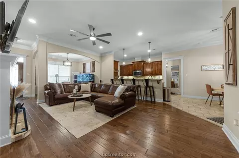 2901 Agee Ct, Bryan, TX 77808 photo 9