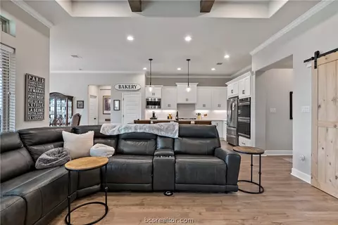 5014 Greyrock Dr, Bryan, TX 77802 photo 12
