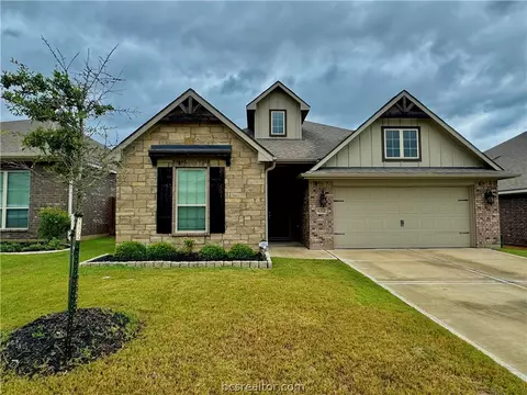 6332 Spartan Dr, College Station, TX 77845