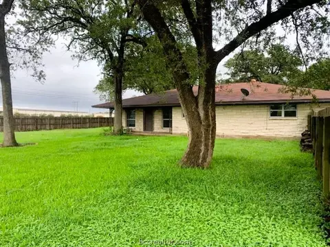 3300 Woodville Rd, Bryan, TX 77803
