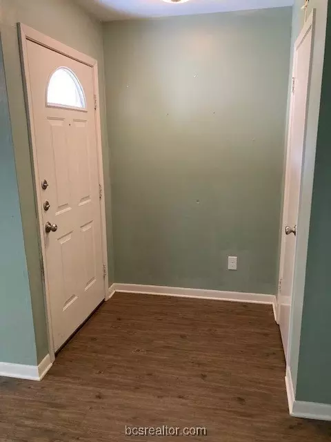 2323 De Lee Street 32, Bryan, TX 77802