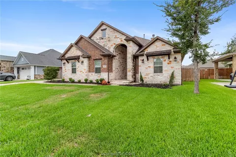 4208 Egremont Ct, College Station, TX 77845