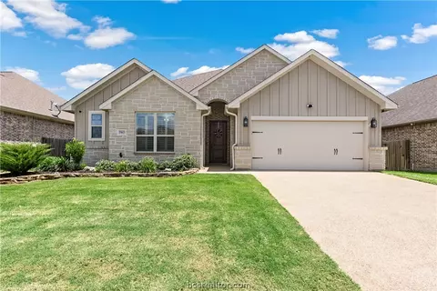 15603 Shady Brook Ln, College Station, TX 77845