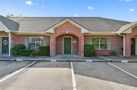 1702 Deacon #102, College Station, TX 77845