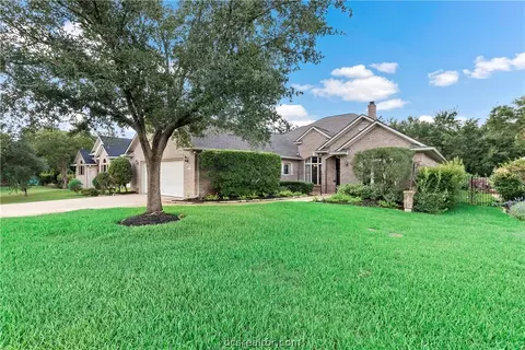 1308 Wilshire Ct, College Station, TX 77845
