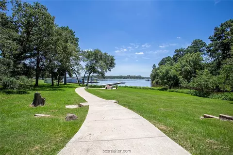 12140 Riley Green Rd, Franklin, TX 77856