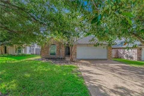 2358 Kendal Green Cir, College Station, TX 77845