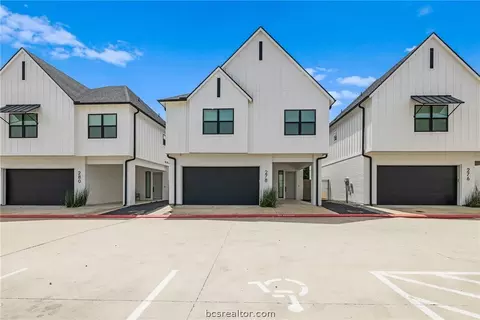 278 Estates Cir, College Station, TX 77840