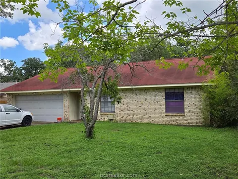3019 Jennifer Dr, College Station, TX 77845