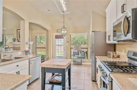 1693 Summerwood, Bryan, TX 77807 photo 8