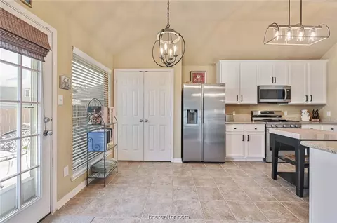 1693 Summerwood, Bryan, TX 77807 photo 10