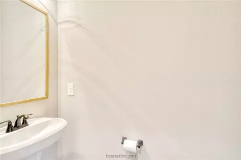 Bath - 4716 Nopalitos Way, Bryan, TX 77807 photo 1 of 4