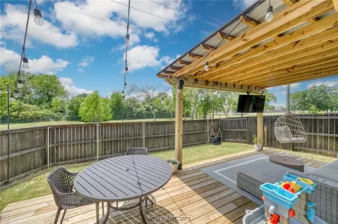 Exterior - 4716 Nopalitos Way, Bryan, TX 77807 photo 4 of 8