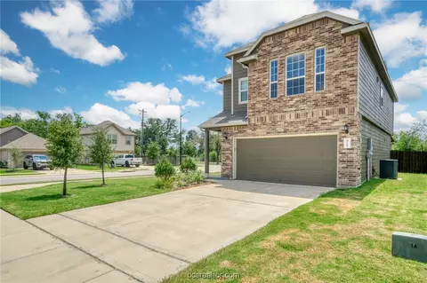 Exterior - 4716 Nopalitos Way, Bryan, TX 77807 photo 3 of 8