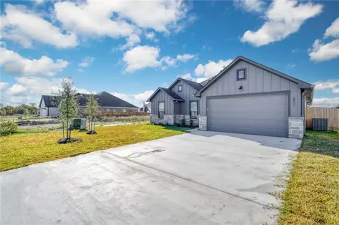 2811 Bombay, Bryan, TX 77808 photo 2