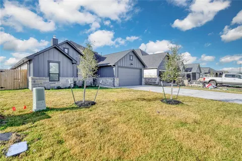 2811 Bombay, Bryan, TX 77808 photo 3