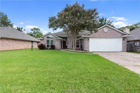 1710 Starling Dr, College Station, TX 77845