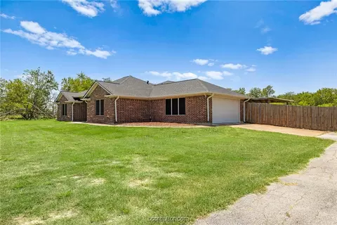 1 Raven Dr, Bryan, TX 77808 photo 3