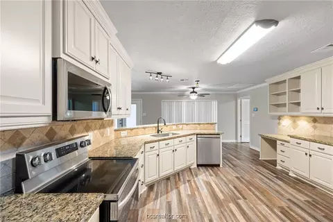 1 Raven Dr, Bryan, TX 77808 photo 27