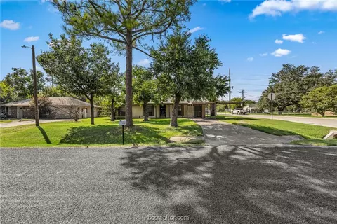 2326 Wilkes St, Bryan, TX 77803