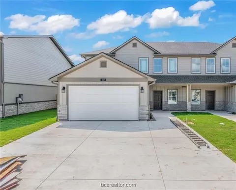535 Momma Bear Dr, College Station, TX 77845