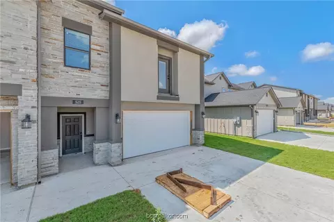 525 Momma Bear Dr, College Station, TX 77845