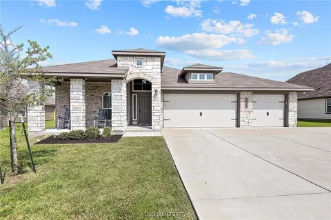 2094 Viva Rd, Bryan, TX 77807