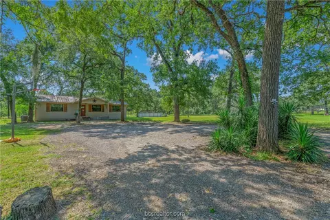 1000 Scroggins, Waller, TX 77484