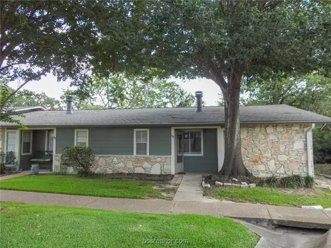 2800 Longmire Drive 14, College Station, TX 77845