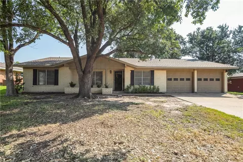 1413 Caudill St, College Station, TX 77840