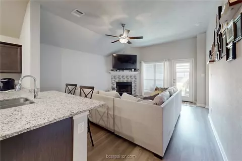 3714 Mckenzie St, Bryan, TX 77803 photo 9