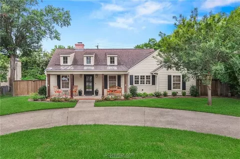 208 Pershing, College Station, TX 77840