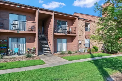 904 University Oaks Boulevard 52, College Station, TX 77840