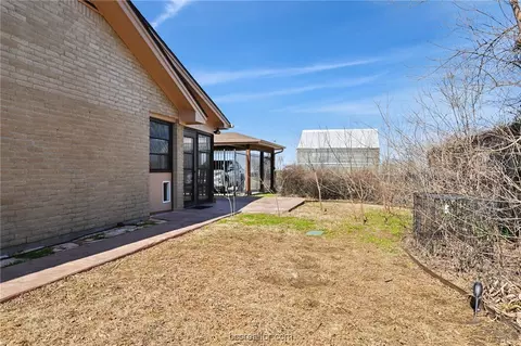 2211 Windsor Dr, Bryan, TX 77802 photo 15