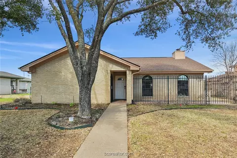 2211 Windsor Dr, Bryan, TX 77802 photo 19