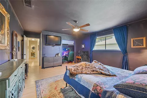 2211 Windsor Dr, Bryan, TX 77802 photo 12