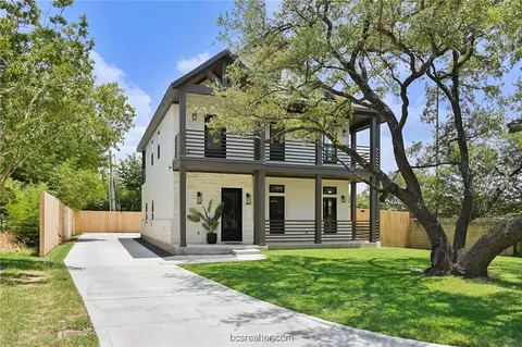 100 Moss St, College Station, TX 77840