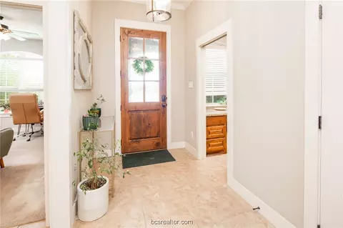3040 Archer Cir, Bryan, TX 77808 photo 2