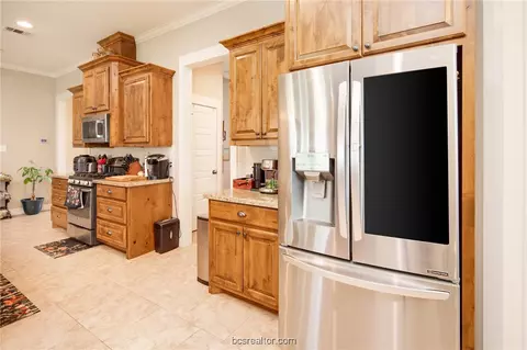 3040 Archer Cir, Bryan, TX 77808 photo 4