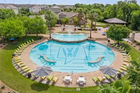1725 Harvey Mitchell Parkway S 638, College Station, TX 77840