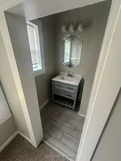 Bath - 900 E 24th St, Bryan, TX 77803 photo 1 of 6